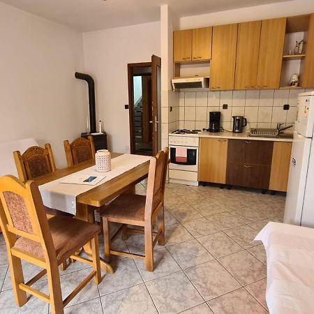 Apartmani Jelena Petrcane Ruang foto