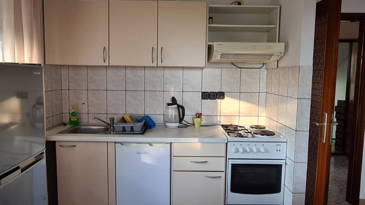 Apartmani Jelena Petrcane Bagian luar foto