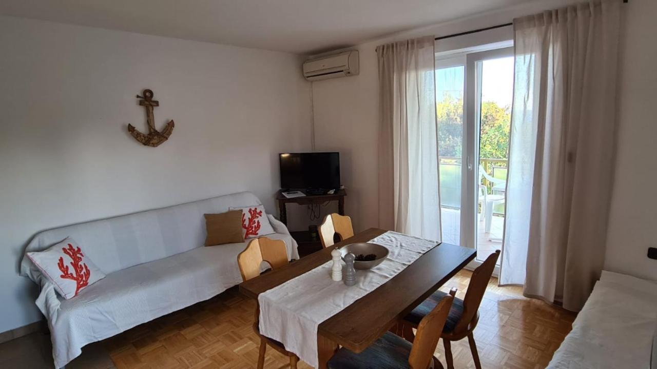 Apartmani Jelena Petrcane Bagian luar foto