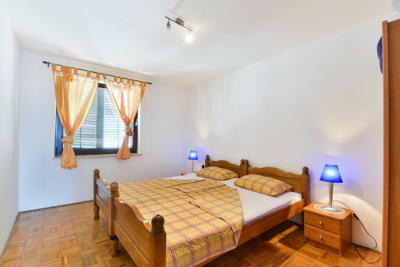 Apartmani Jelena Petrcane Bagian luar foto